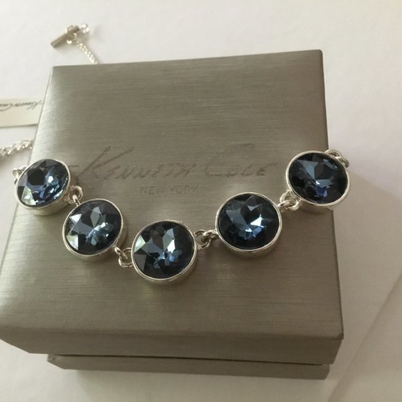 BNWT Kenneth Cole Blue Rhinestone Necklace - Picture 3 of 4